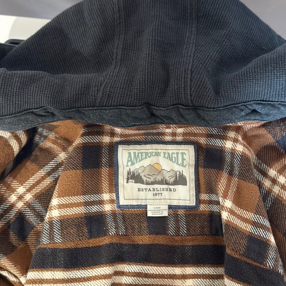 American Eagle Outfitters | Plaid Flannel Hooded Shirt / Jacket | Size Large - Picture 4 of 5